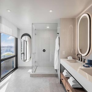Premium King Room Mobility accessible